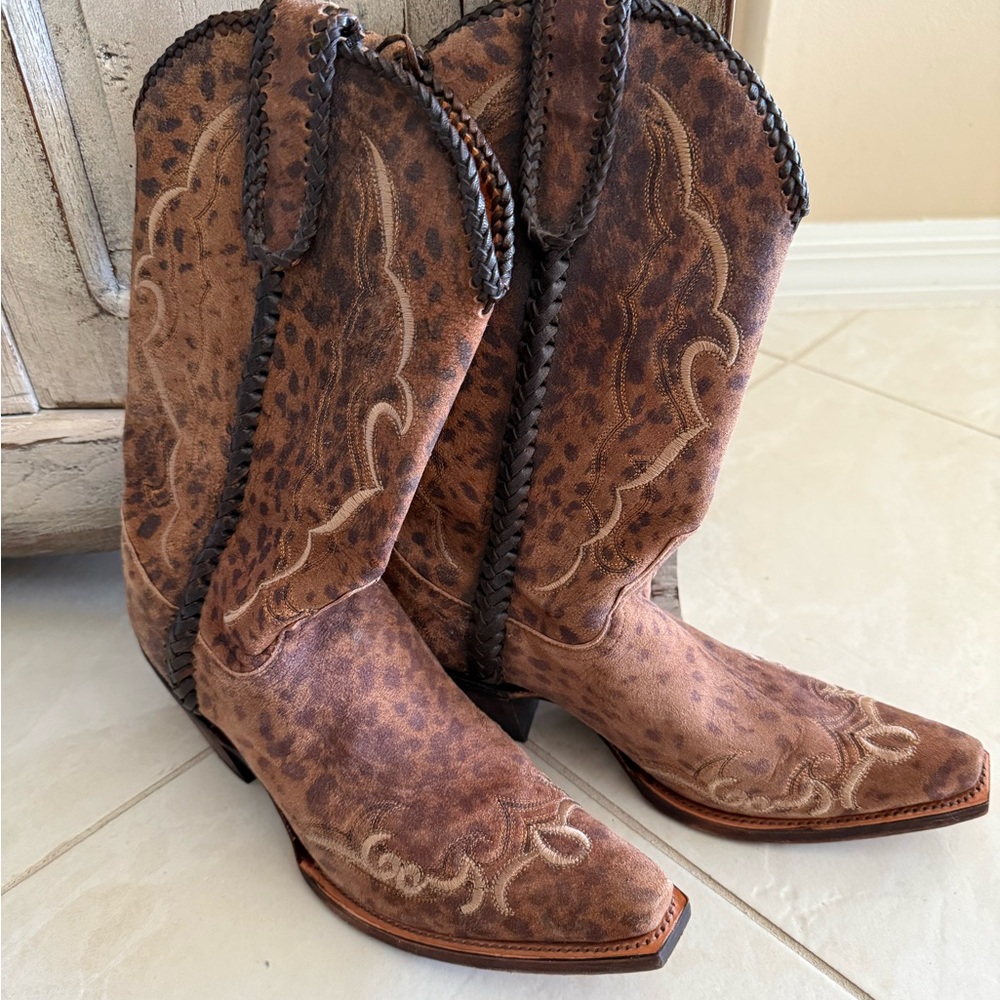 NWOT Lucchese leopard cheetah western boots size 9